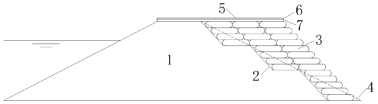 Geotextile bag dam reinforcing method