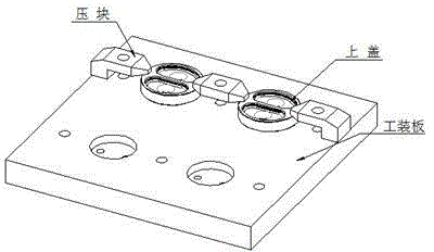 Manufacturing process for top covers in double-headed components of spinning manifolds