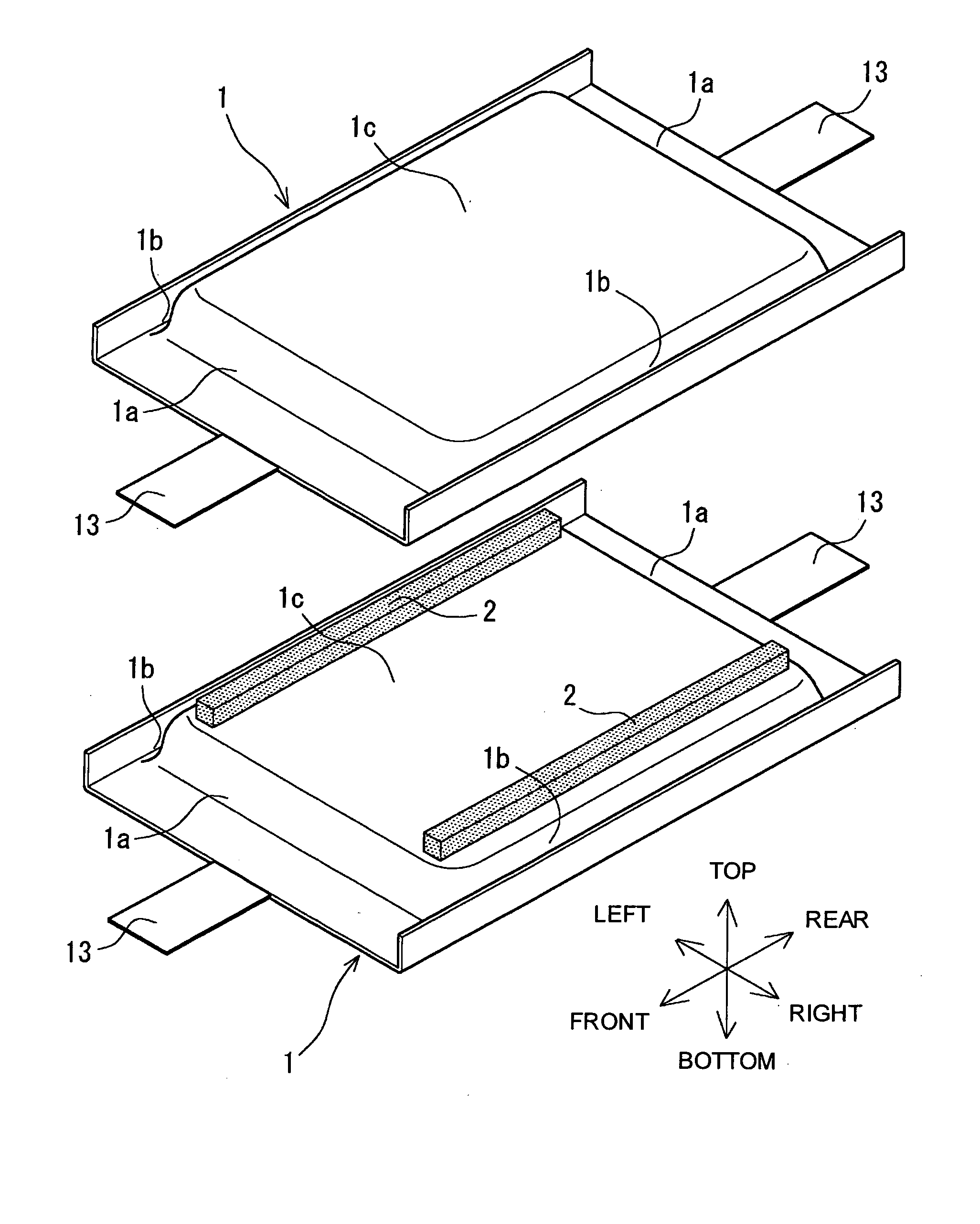 Assembled battery formed by stacking a plurality of flat cells