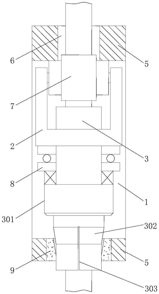 High-degree-of-freedom self-centering painting mold