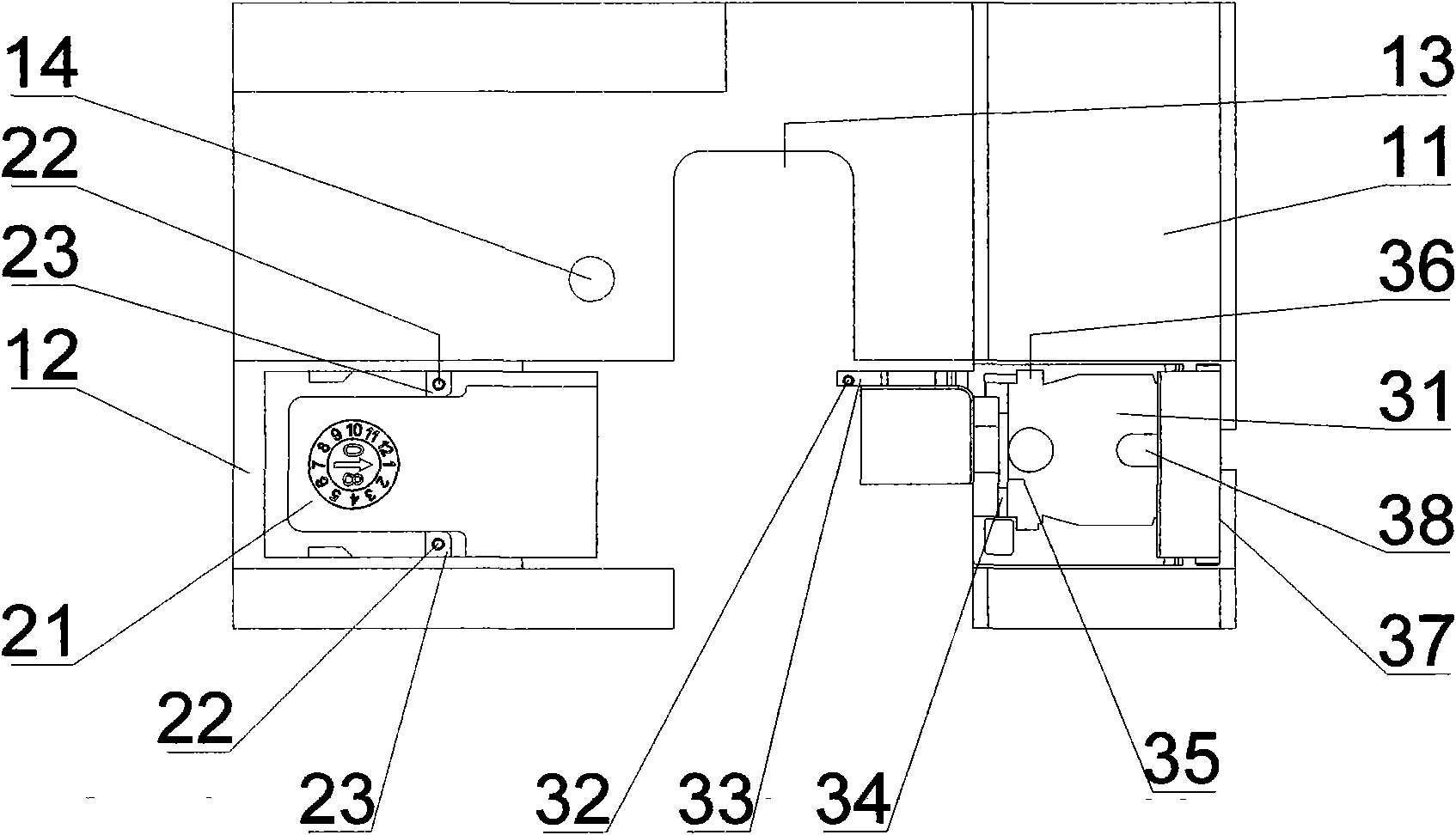 Method and device for realizing connection of optical transceiver and main printed circuit board