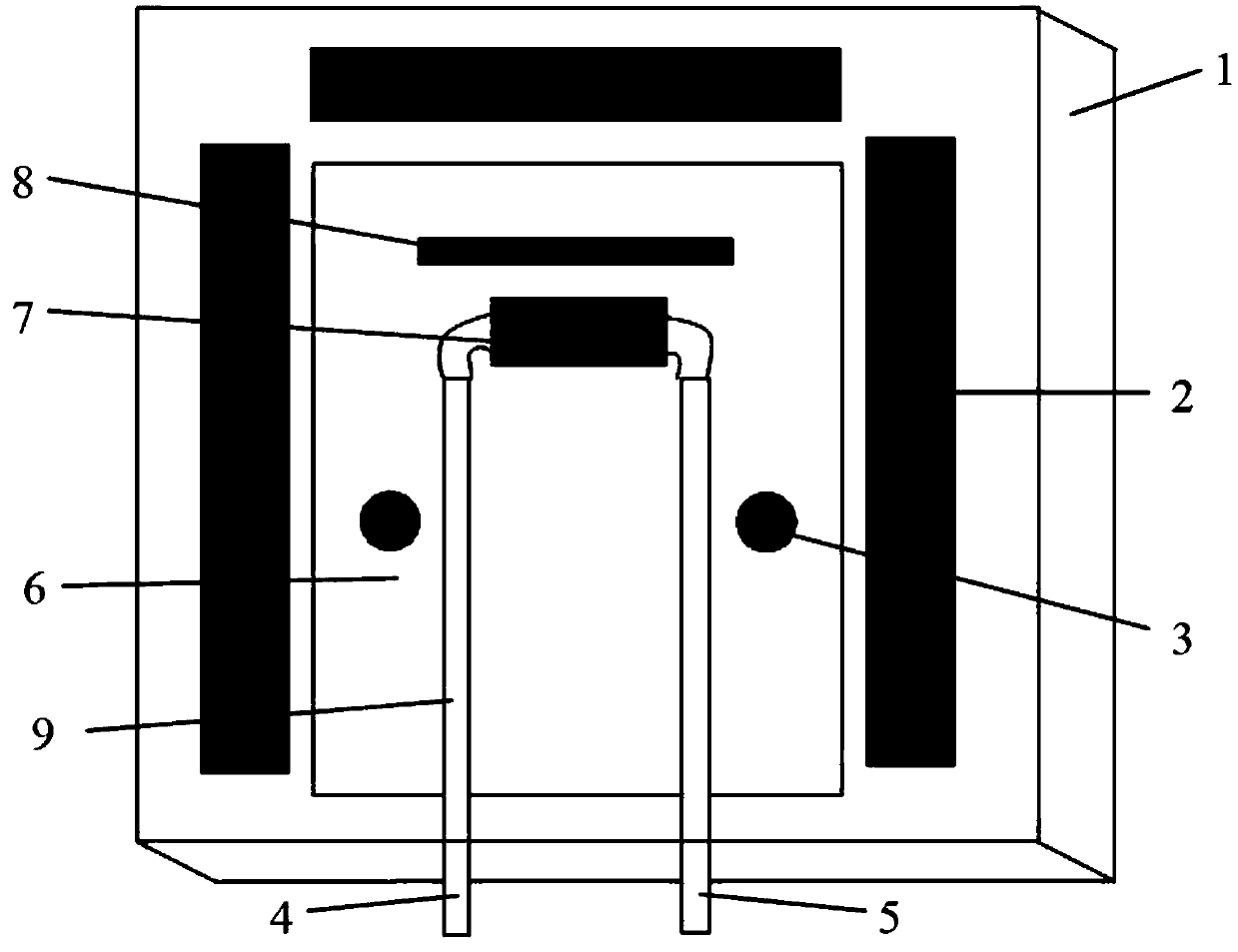 Self-regulating thermal-conducting gas sensor and gas detecting device