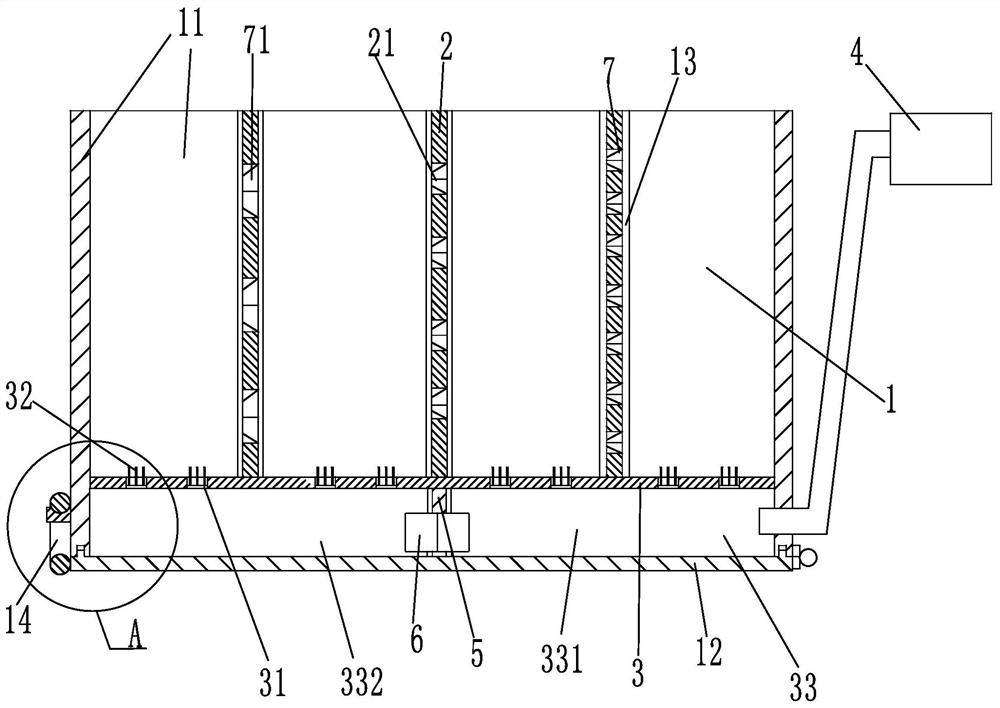 A high-yield breeding device for Sanhu cichlids