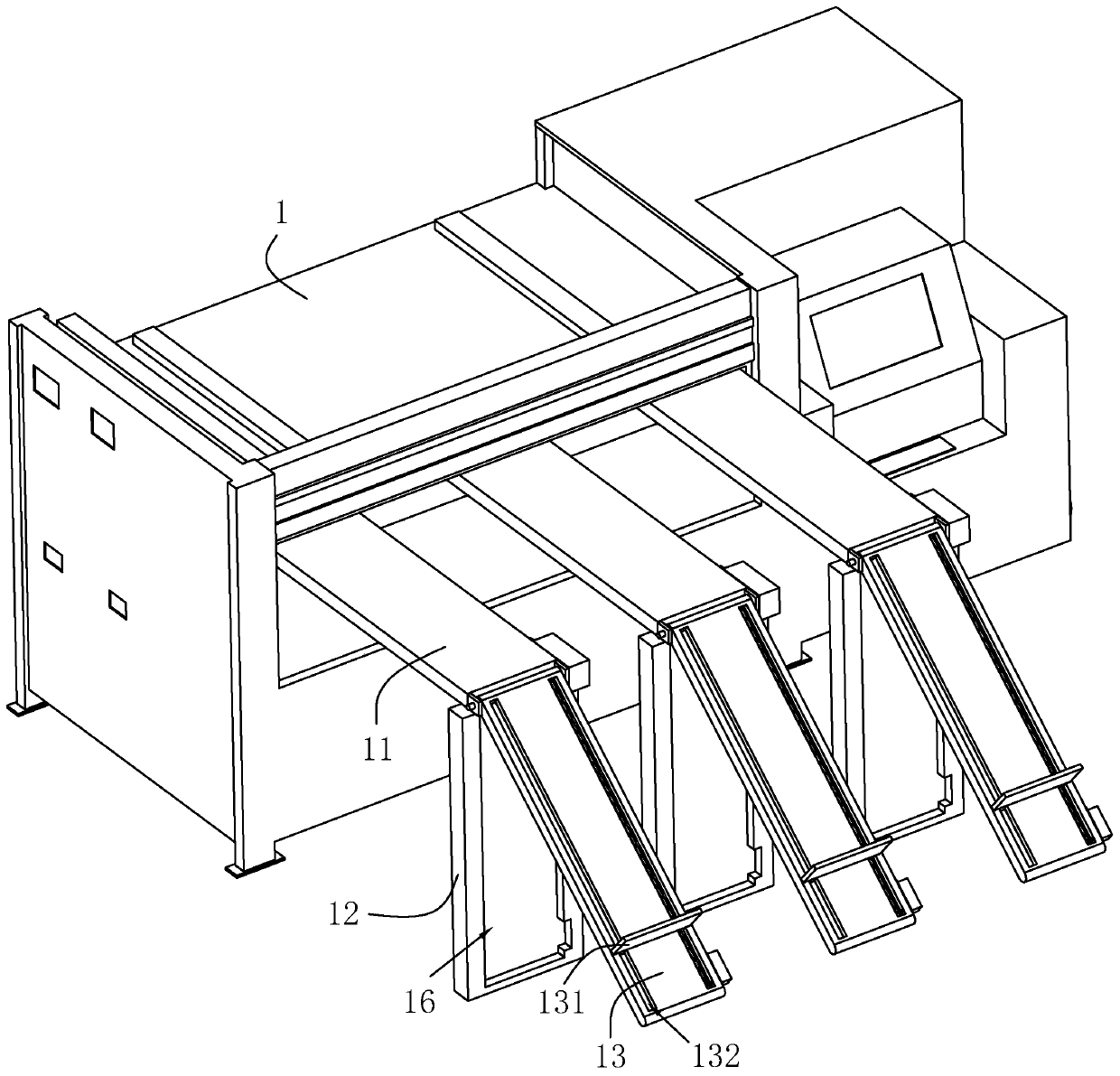 CNC saw convenient for feeding