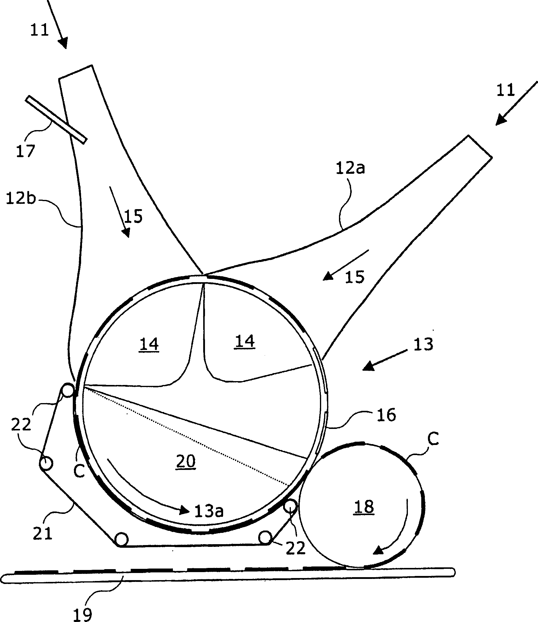 Apparatus and method for manufacturing an absorbent core