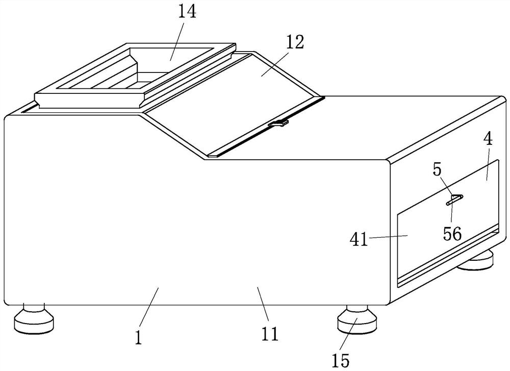 Steel pipe production cutting and discharging device convenient to collect