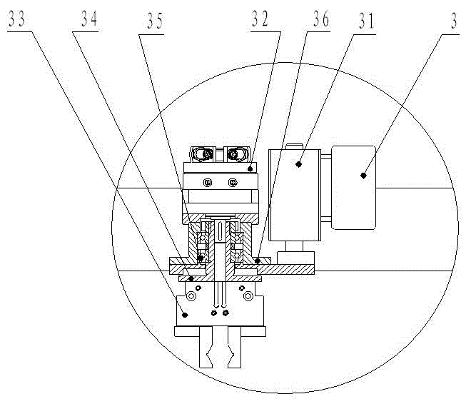 Automatic material feeding and discharging device