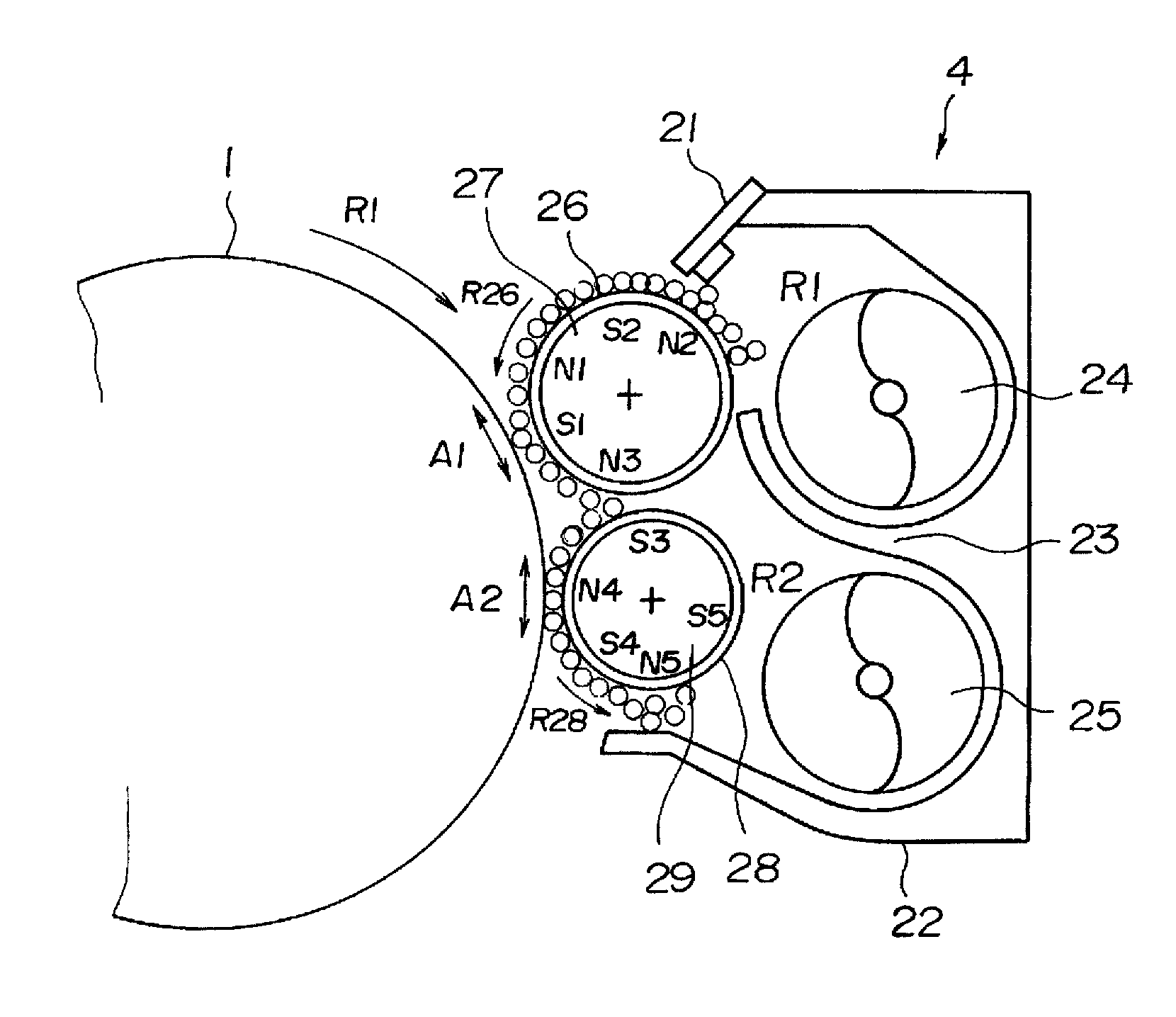 Development apparatus including a first developer member made of pure aluminum or an aluminum alloy and a second developer member of stainless steel