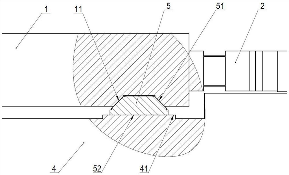 High-stability two-dimensional attitude adjusting mechanism