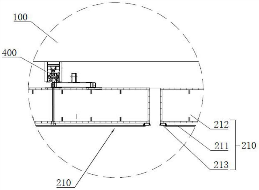Climbing frame protection structure and curved surface oblique climbing construction method