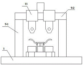 Automatic polypropylene random (PPR) pipe assembly hot-melt welding device