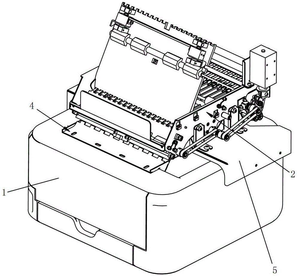 Detecting and conveying device for transmitted materials