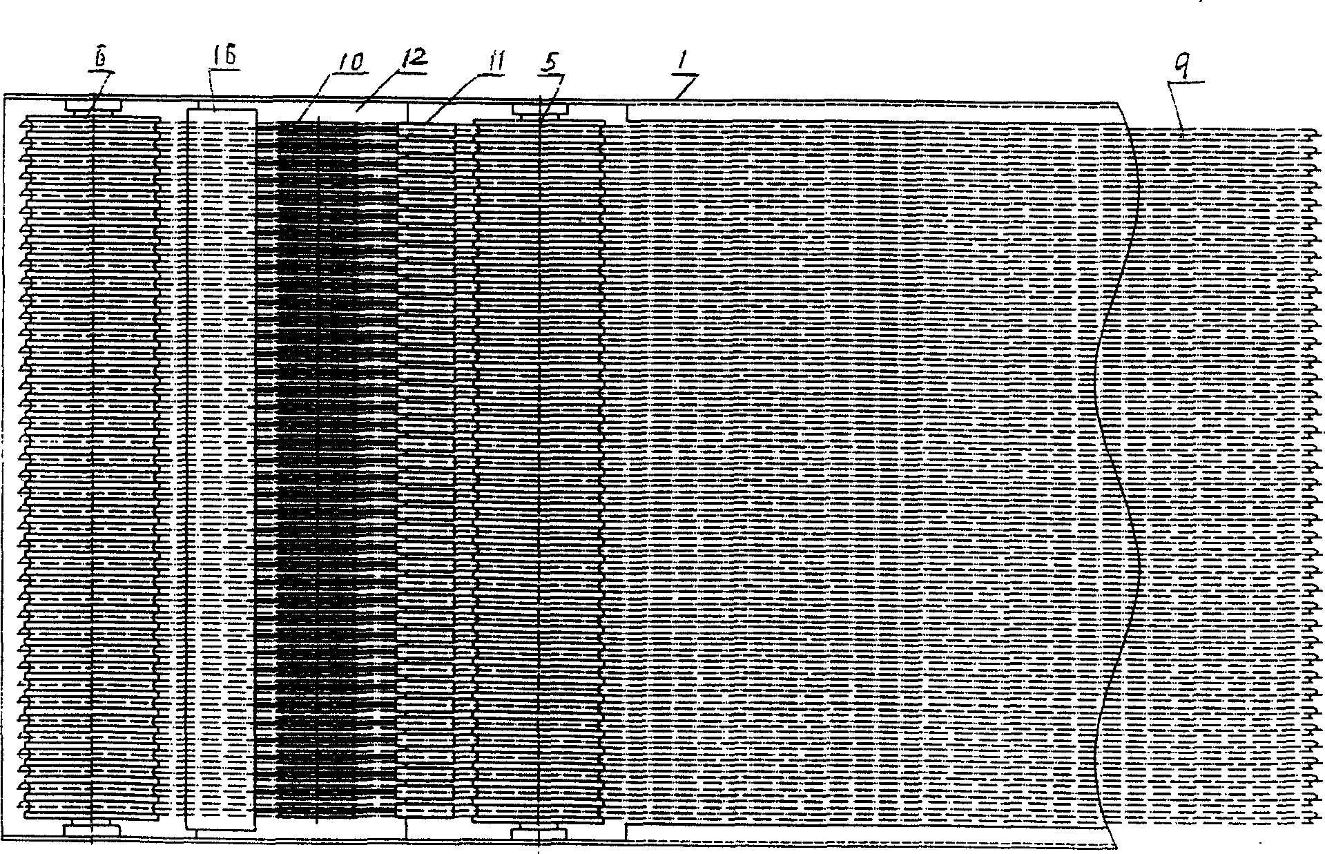 Pasting and feeding apparatus for articles for freezing