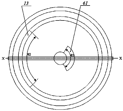 Side-water-outlet and peripheral-transmission mud scraper and mud scraping method