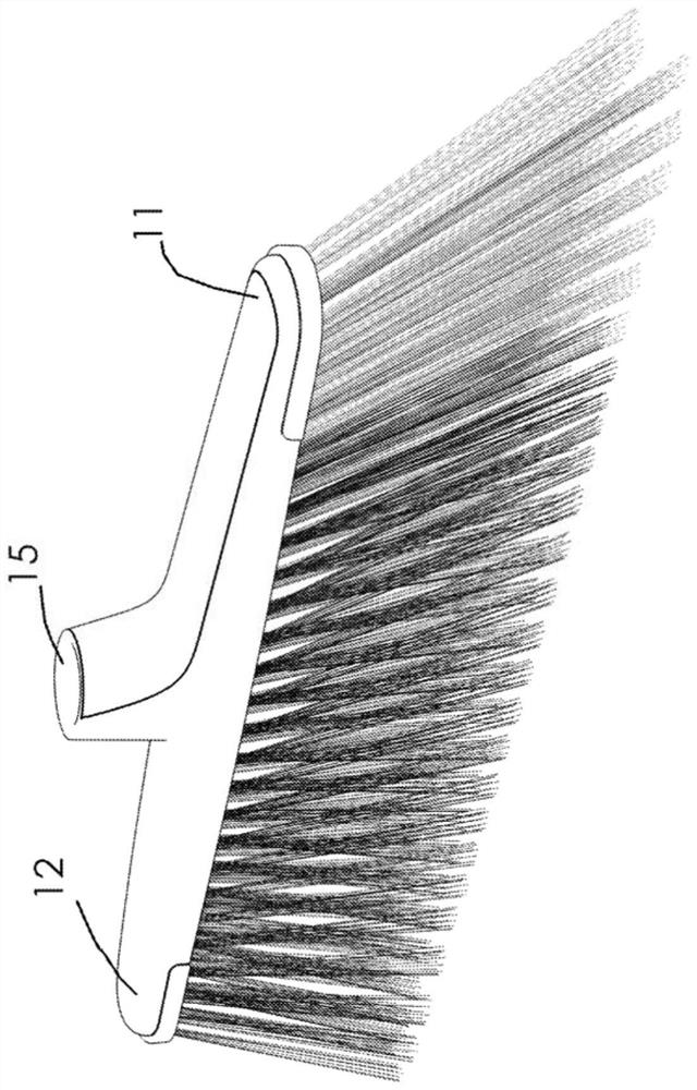 Broom with partially crossed fibers