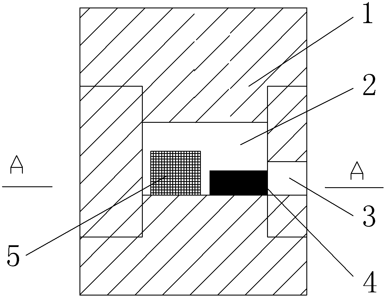 Method for preparing pore gradient metal or alloy material by microwave sintering