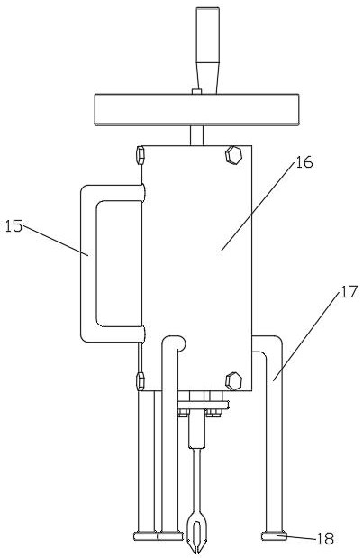 Labor-saving device used for repairing vacuum tire through rubber strip