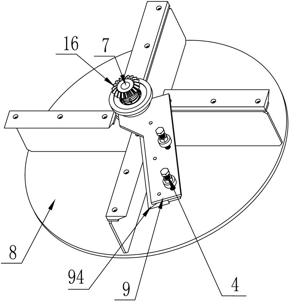 A kind of straw feeding chopping and throwing device