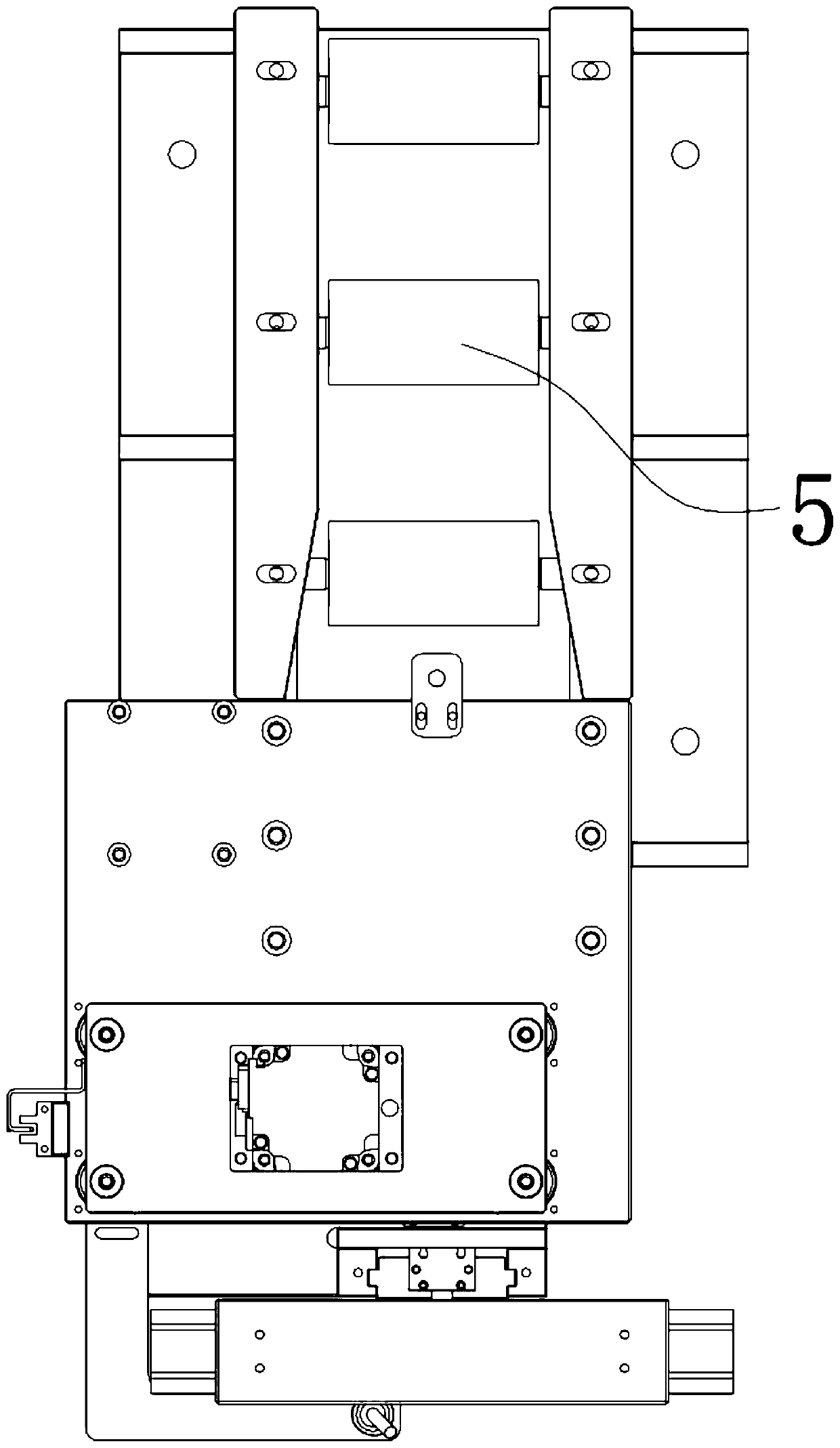 Feeding mechanism of plates