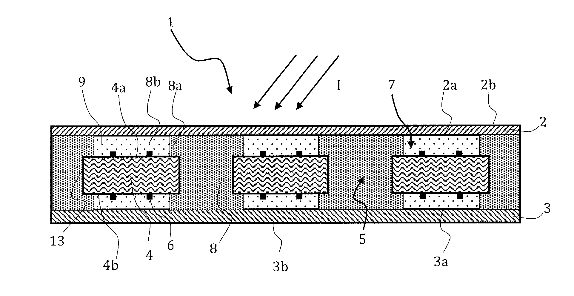 Photovoltaic module comprising a localised spectral conversion element and production process