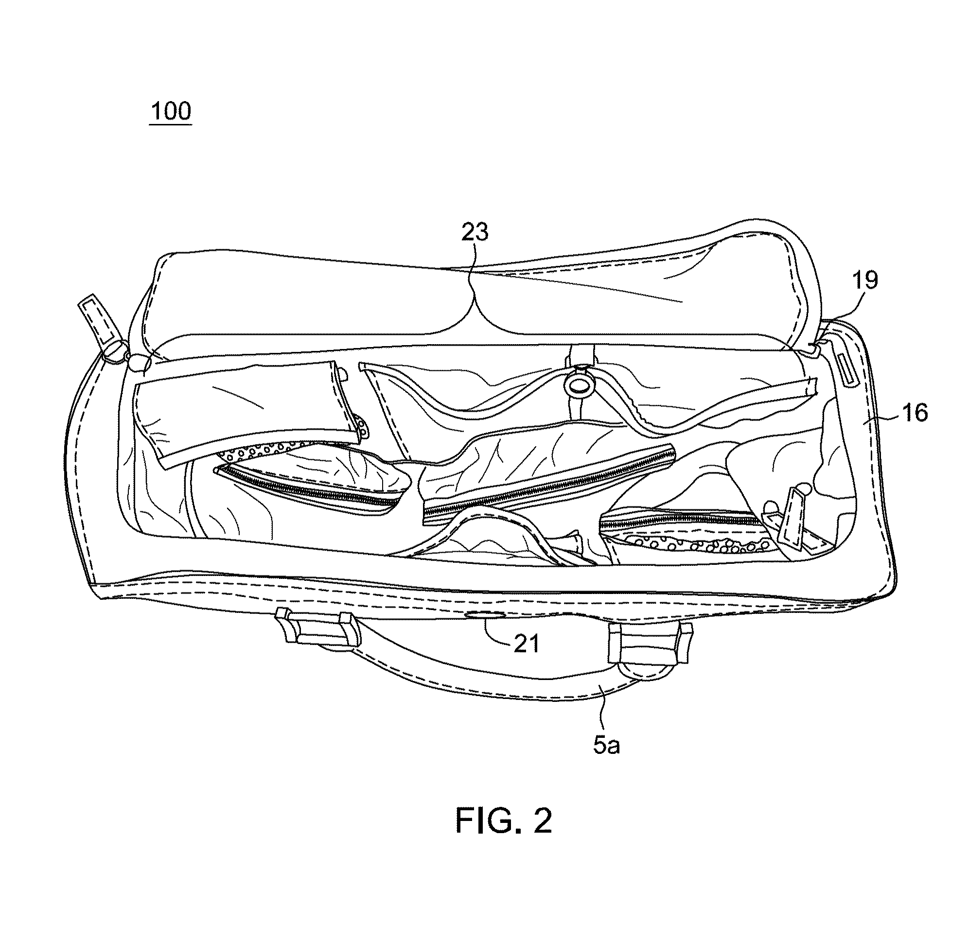 Golf or sports bag adapted for ease of access to multiple accessories