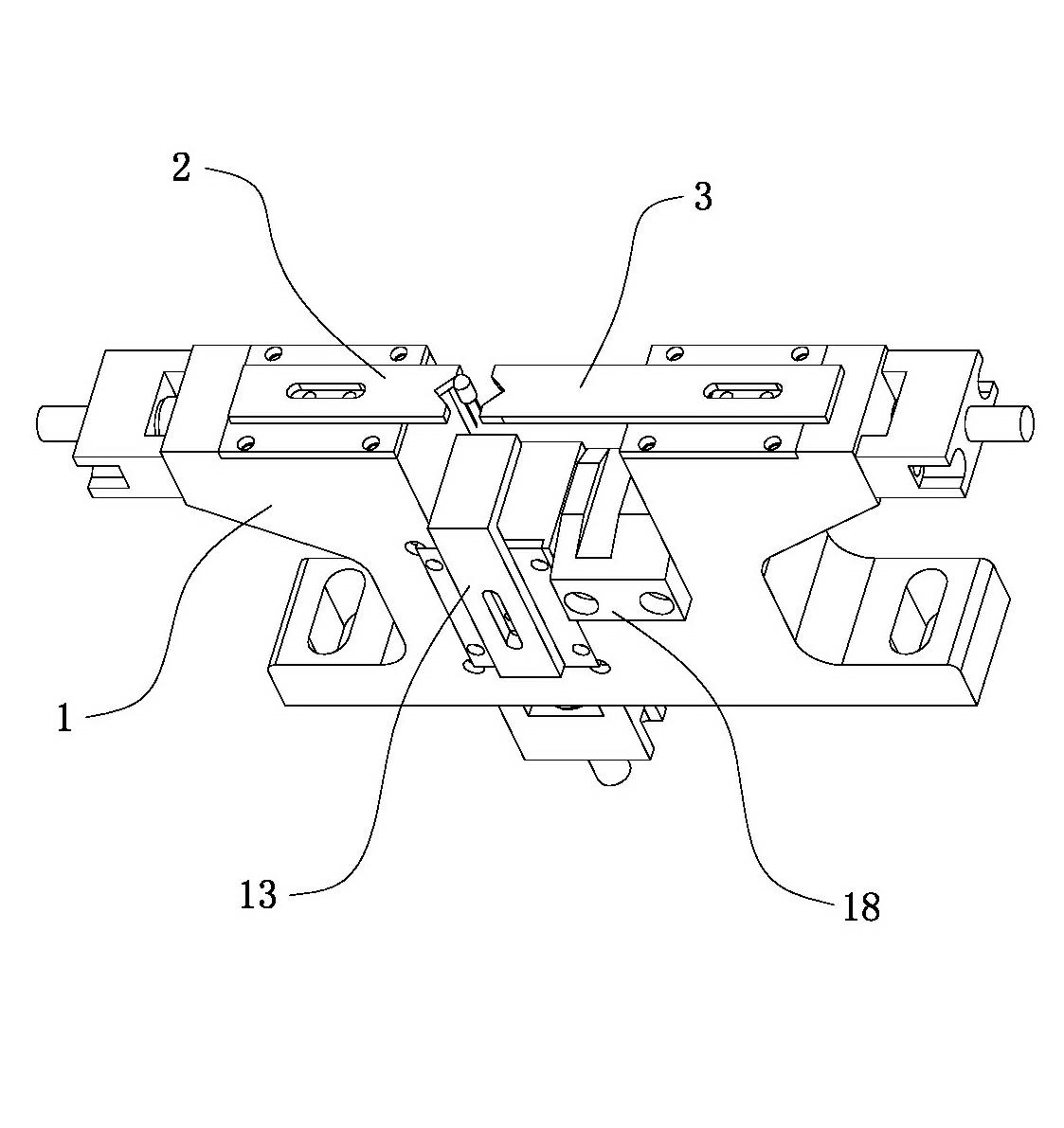 Chain clamp component correction mechanism