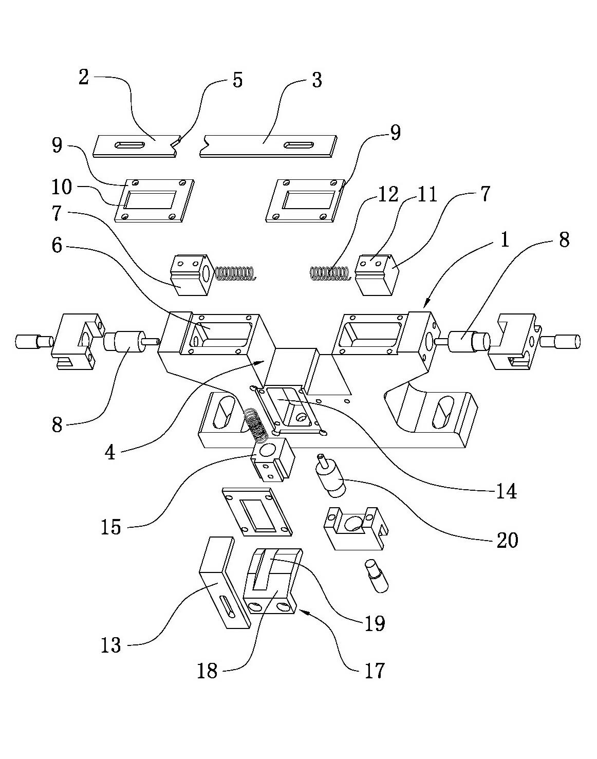 Chain clamp component correction mechanism