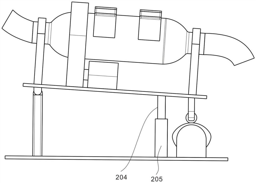 A grinding device based on pre-treatment of quartz powder