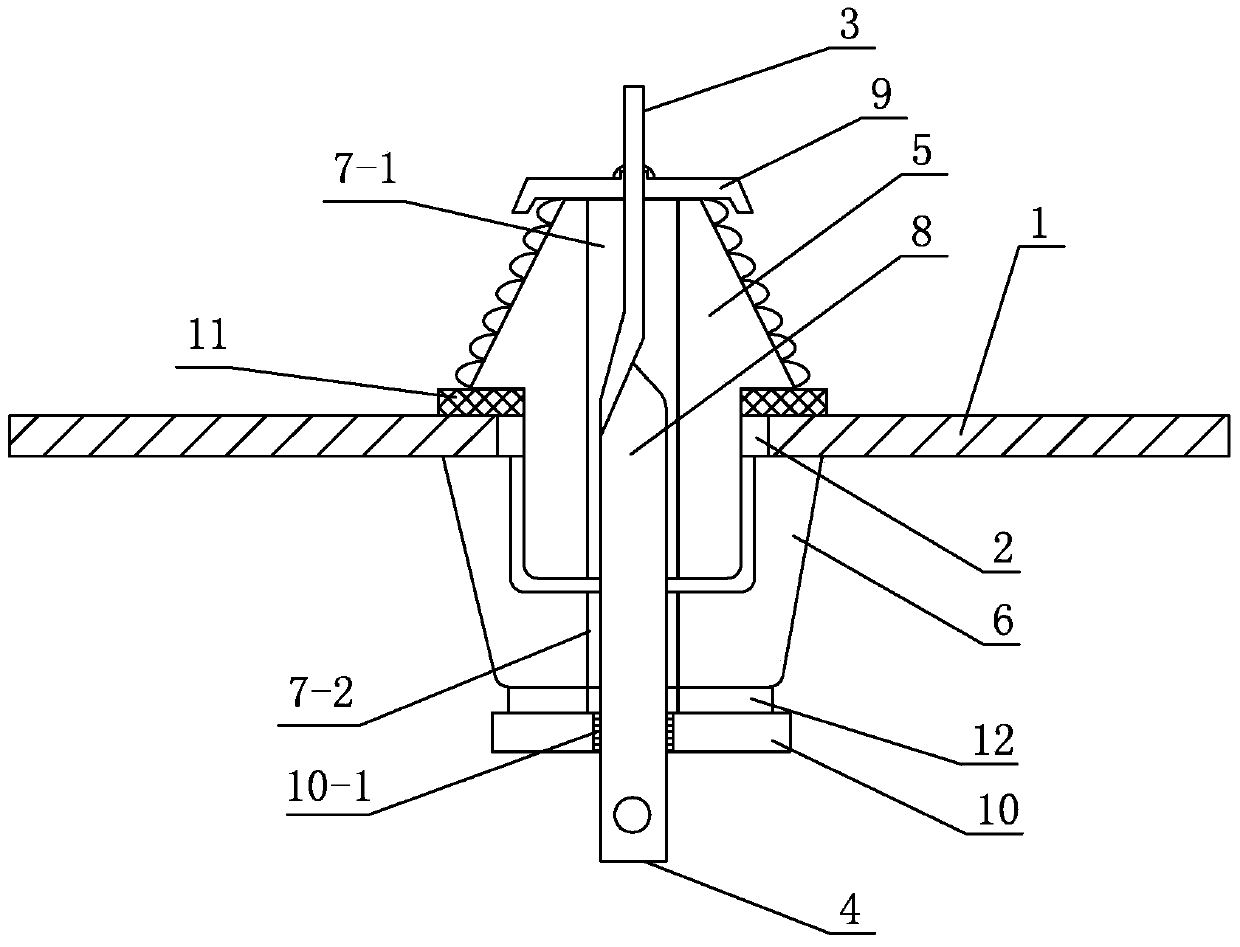 A combined insulated wiring pile head for distribution transformer low-voltage protection switch box