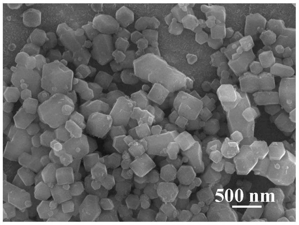 Insulation anti-corrosion fire extinguishing agent and preparation method thereof