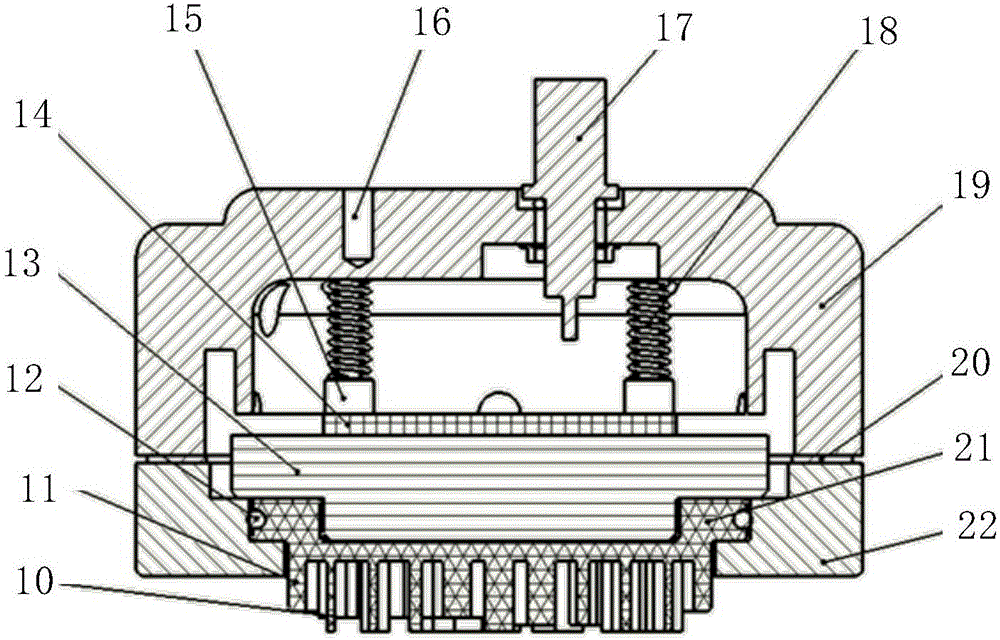 Nondestructive cleaning device of graphic wafer capable of improving cleaning uniformity