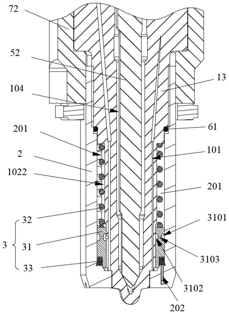 Dual-fuel injector with isolation groove and injection method thereof