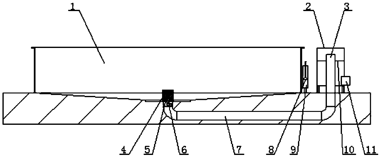 A device for collecting dead fish in a circulating aquaculture system