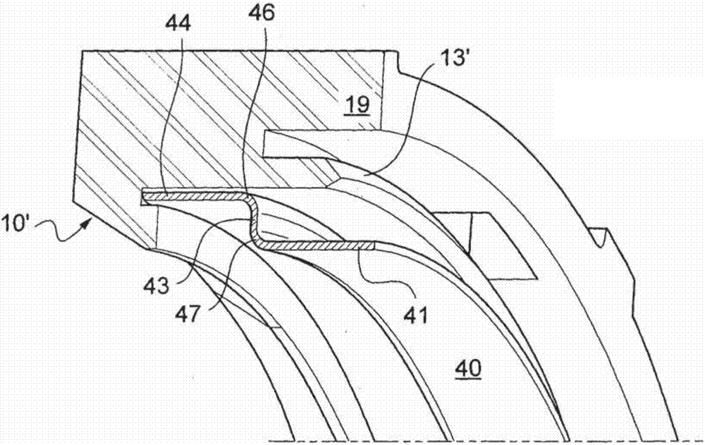 Device for coupling rigid male endpiece to flexible female pipe, and production method therefor