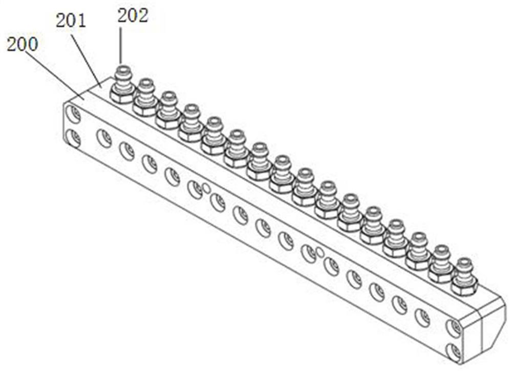 Multi-runner printing device based on battery pole piece coating and printing method thereof