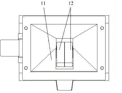 Bottom open type automatic dumping device