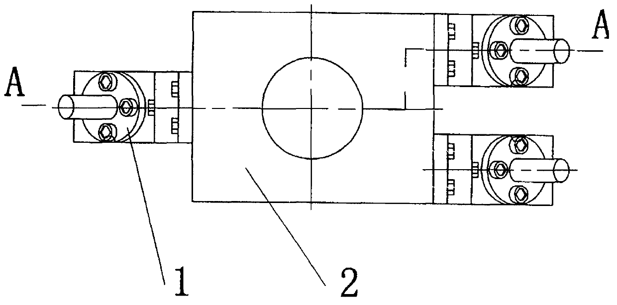 Self-locking boosting type flexible and smooth tail end gripper for plate springs