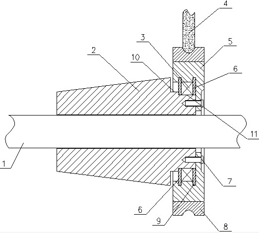 Clamping device for manufacturing bearing