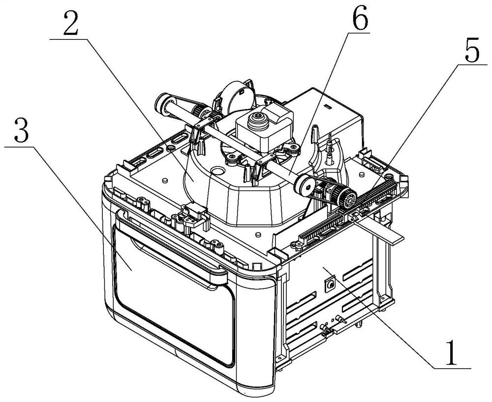 Oven with position-adjustable baking tray