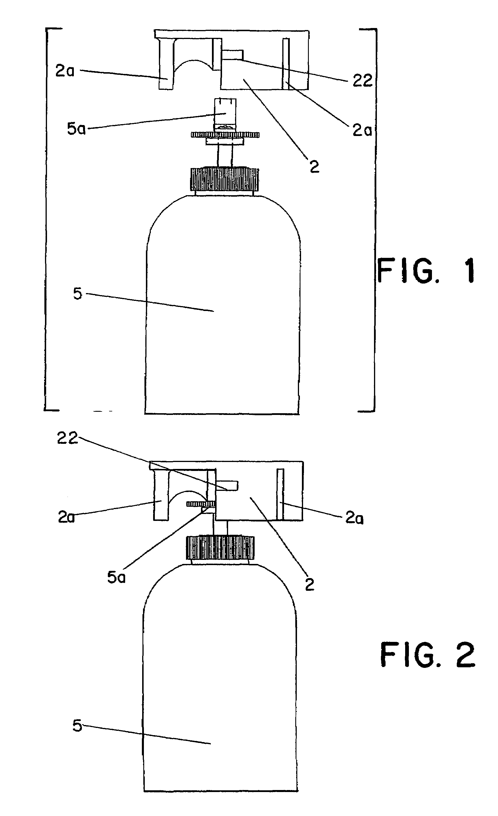 Device for moistening toilet paper