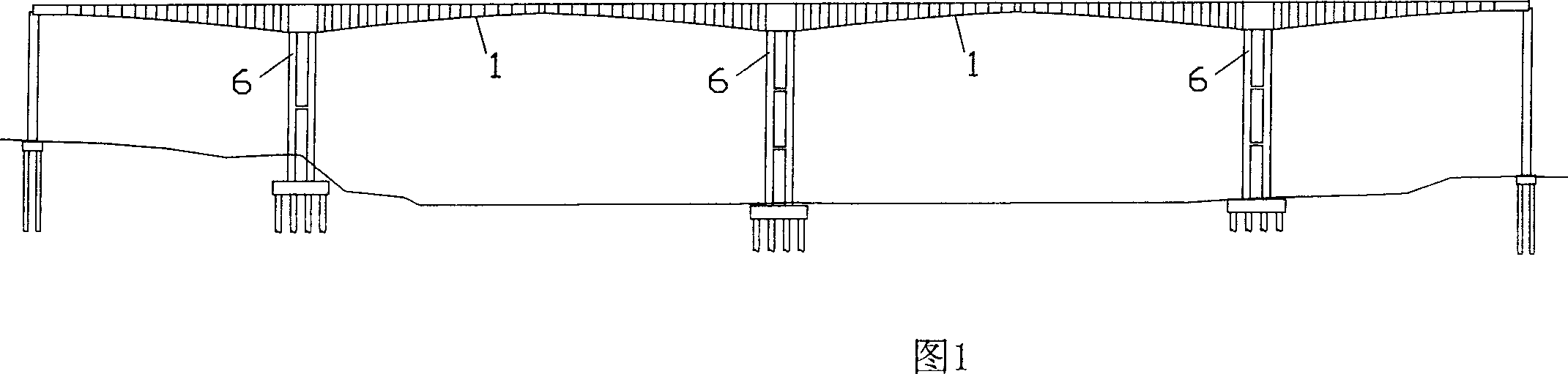 Baseboard cable horizontal arrangement prestress concrete variable cross-section box girder bridge and construction method thereof