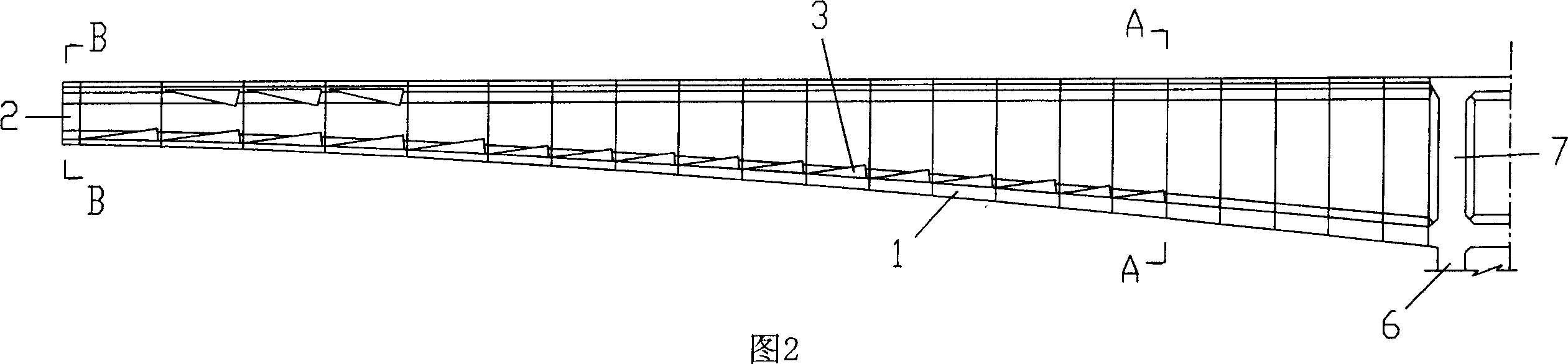 Baseboard cable horizontal arrangement prestress concrete variable cross-section box girder bridge and construction method thereof