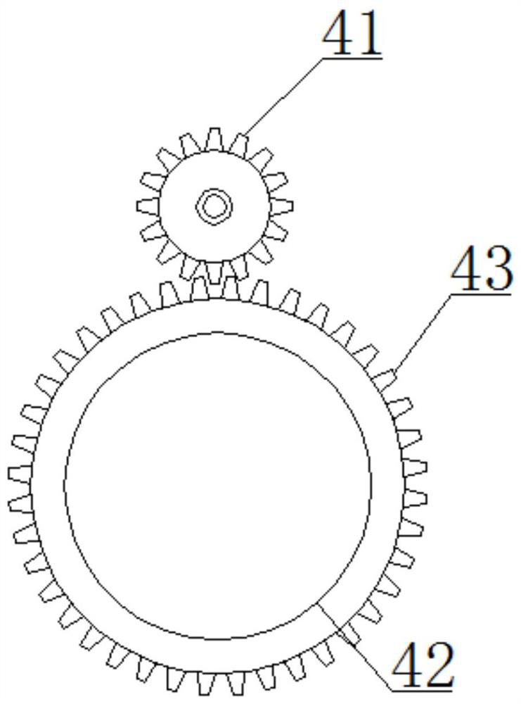 Filtering device for environmental treatment of sewage and using method