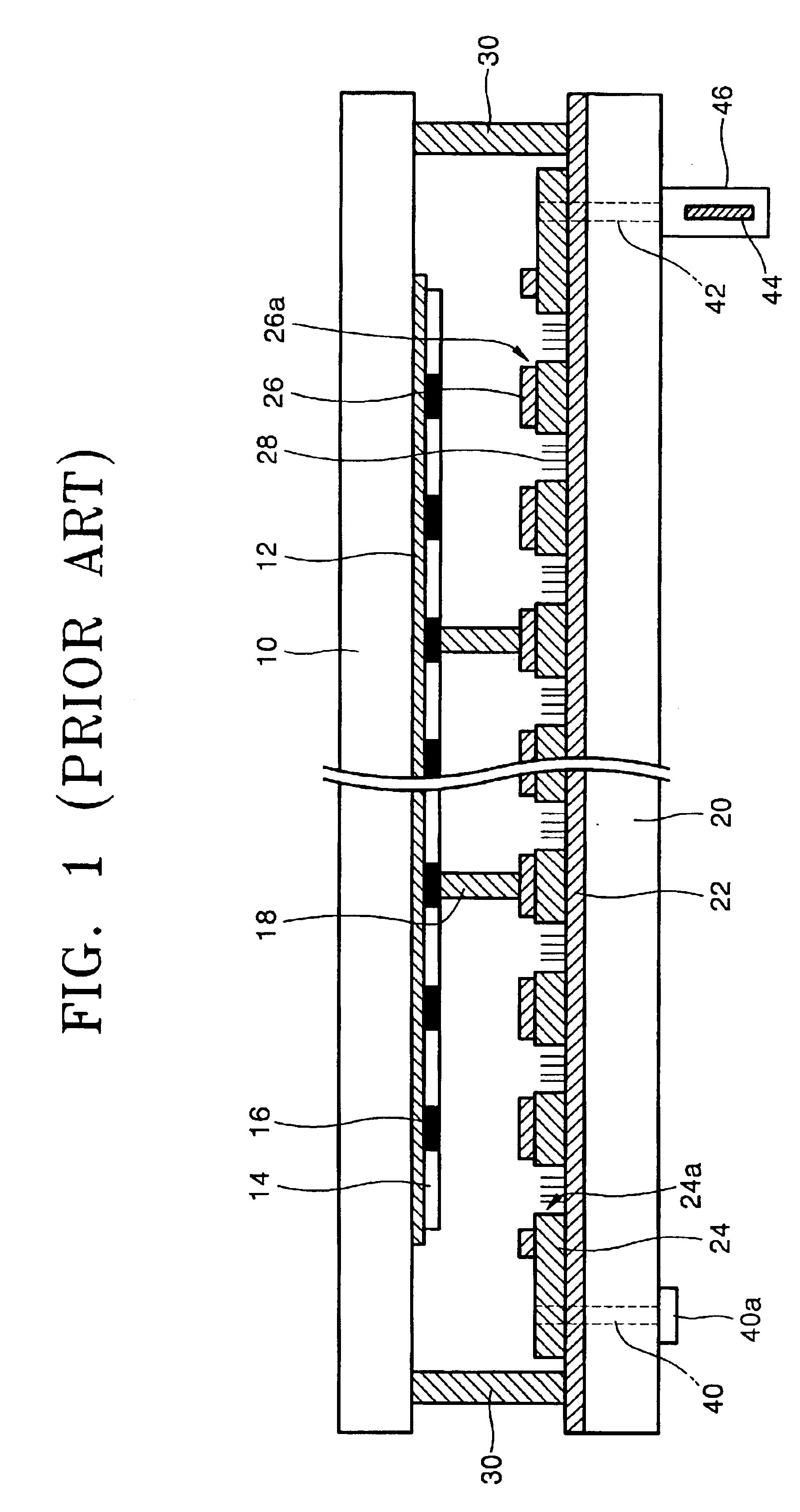 Field emission display having integrated getter arrangement