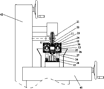 Sleeve grooving machine and sleeve grooving method thereof