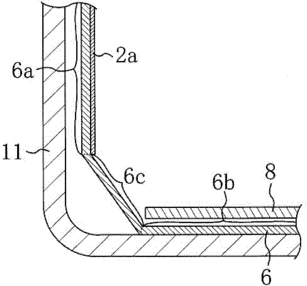 Battery and battery pack