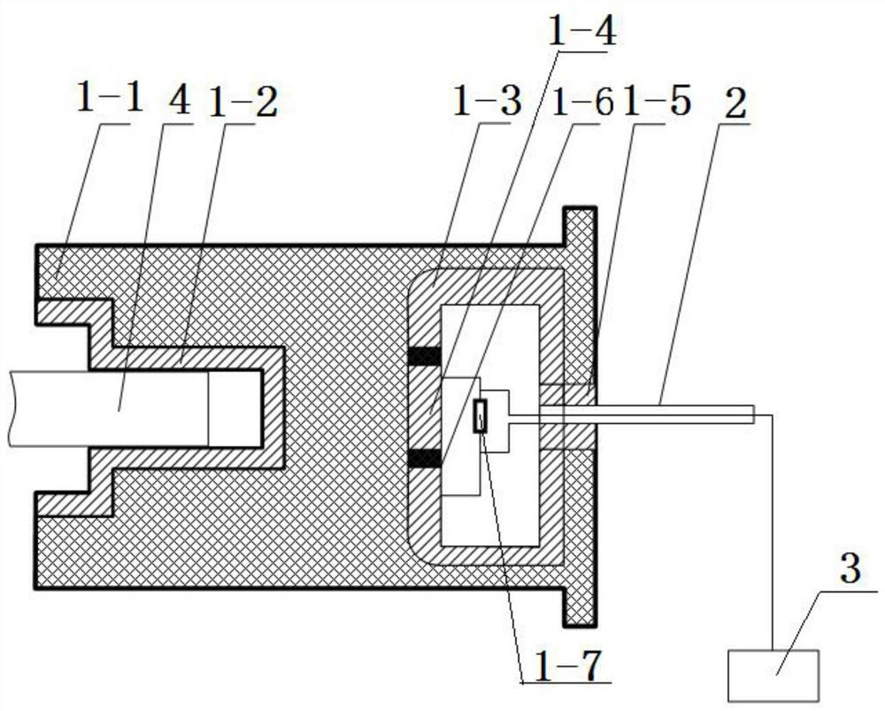 Device and method suitable for measuring power frequency voltage of cable T-shaped joint