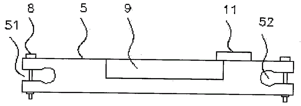 Device for detecting pins of liquid crystal display panel automatically