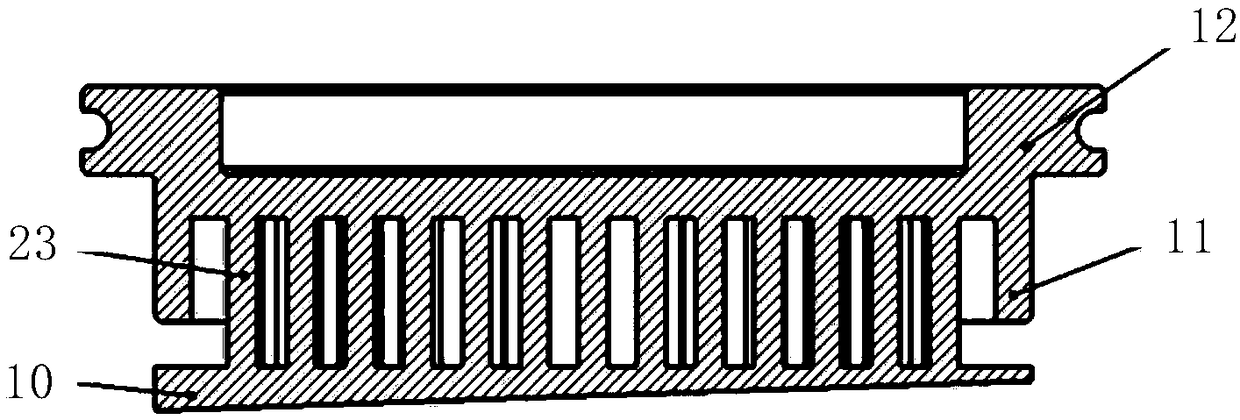 A damage-free ultrasonic/megasonic cleaning device for patterned wafers