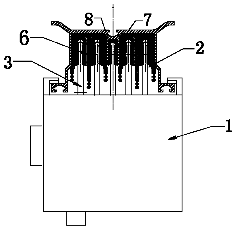 Swinging type plug-in structure of bus duct